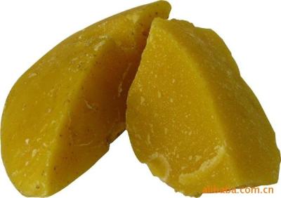 China Raw Unfiltered Beeswax From Beekeepers for sale