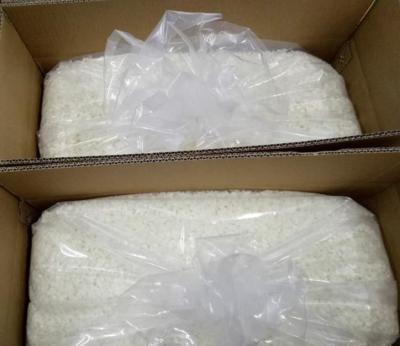 China 20kg 12.5kg por pelotillas blancas puras de la cera de abejas del cartón en venta