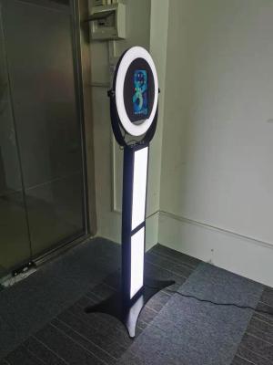 China Câmera social dos meios da máquina automática da cabine da foto de Digitas IPad com luzes à venda