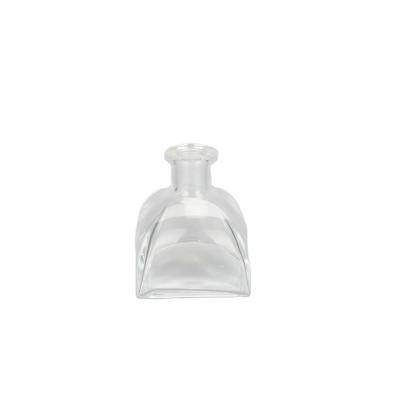 China Transparent portable yurt glass bottle household air diffuser bottle good medicine liquid supplier for sale