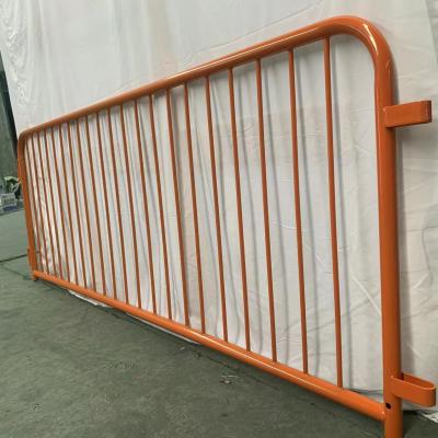 Chine Practical Tube Feet Metal Crowd Control Barriers For Security à vendre