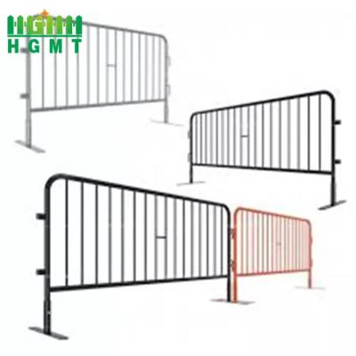 China Steel Portable Flat Feet 2.5 M Metal Barricades Road Barrier Black Pvc Coating Roadside Fence à venda