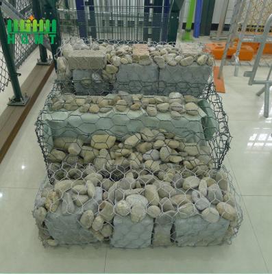 China Iron Heat Treated Galvanized Gabion Box / Hexagonal Gabion Wire Mesh zu verkaufen