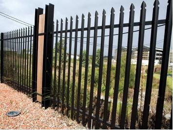 Chine Stainless Steel W Section Palisade Fencing Hot Dipped Galvanized European à vendre