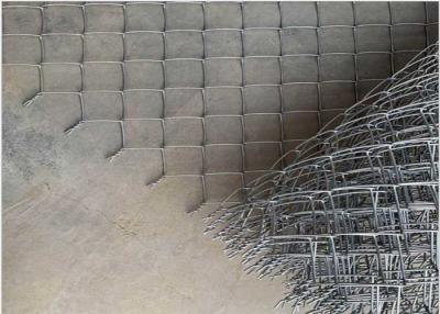 Chine terrain de jeu de Diamond Chain Link Fence For de fil de cyclone de 75*75mm à vendre