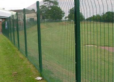 China OHSAS Steel Safety Fence 4.5mm PVC Coated Wire Fence For Jail for sale