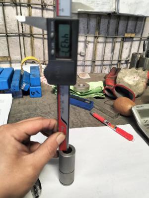 China Conector de empalme de barra de refuerzo mecánico de acero Alta resistencia a la tracción para una fácil instalación en venta