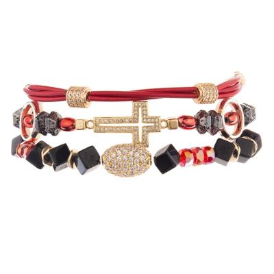 Chine Bracelet élastique perlé empilable rouge en métal d'or de cru pour la mode de ressort à vendre
