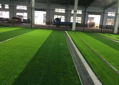 中国 子供の学校の運動場のための人工的な草の芝生を美化する30mm Astroturf 販売のため