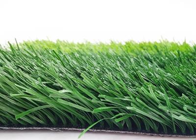 China cuadrados artificiales anchos de la hierba de la falsificación del césped del fútbol de los 4m para las yardas residenciales en venta