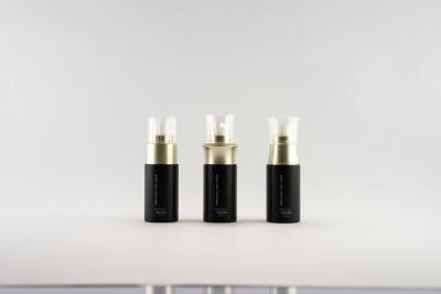 China Botellas cosméticas de la loción del viaje/pequeña botella plástica 10ml 15ml 20ml de la bomba del maquillaje en venta