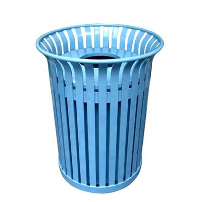 China Largas latas de lixo ao ar livre, lata de lixo de 36 litros com forro de aço galvanizado. à venda