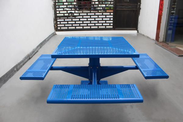 Quality Metal Outdoor Picnic Tables For Playground Street Amusement Park for sale