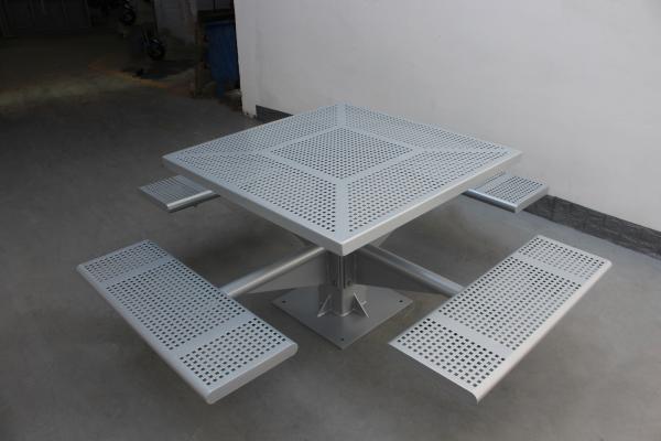 Quality Metal Outdoor Picnic Tables For Playground Street Amusement Park for sale