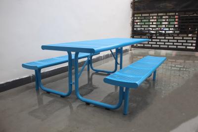China Mesas de picnic de metal perforado comercial impermeable para parques calles en venta