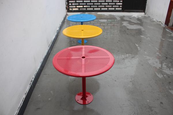Quality Street Furniture Guangzhou Gavin Park Round Steel Table With Benches Rustproof for sale