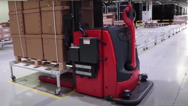 Quality 1500KG Load Capacity Pallet Forklift AGV Material Handling In Warehouse Picking for sale