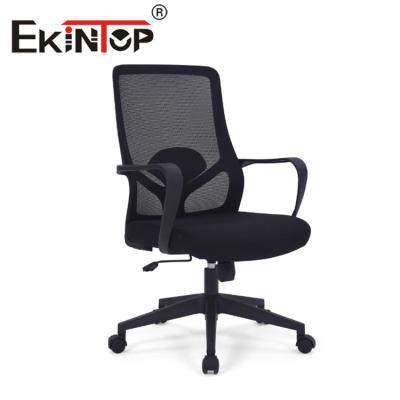 Chine Siège ergonomique noir de maille de chaise d'Ekintop, mi chaise tournante de bureau de dos de maille à vendre