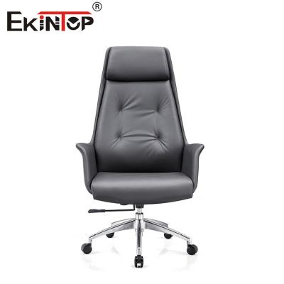 China Butterfly Mechanism High Back Leather Office Chair With Armrests For Work à venda