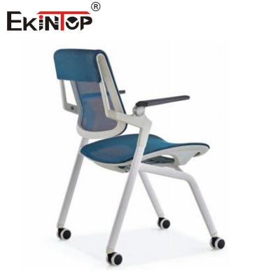 China Cadeiras de escritório de material de malha acessíveis Cadeiras de treinamento para salas de conferência à venda