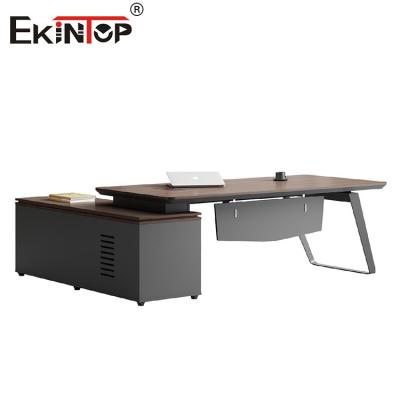 China Modern Style Design Office Desk With Storage Cabinet Customizable Te koop