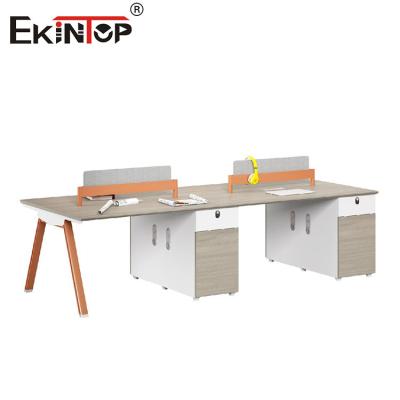 China Modern Style Design 4 Person Staff Workstation with Storage Cabinet Customizable en venta