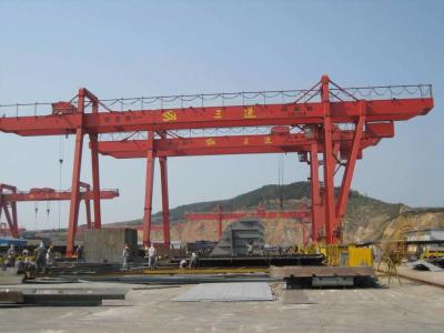 China Traveling Double Girder Industrial Gantry Crane 40 Ton Low Noise for sale