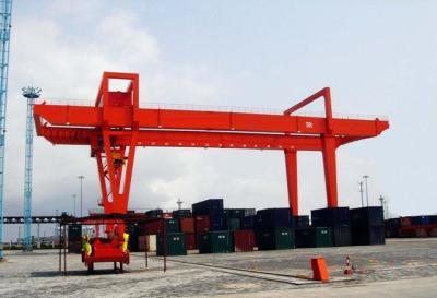 Chine conteneur 32T en porte-à-faux manipulant le portique Crane Double Girder Bridge Crane à vendre
