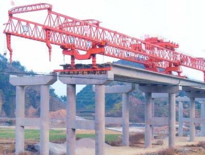 China peso ligero de la máquina de la erección del puente de los 40M Span Compact Highway en venta