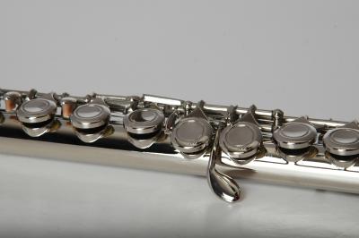 China Sell high quality flute with 16 hole/17 - hole closed and silver plated to play instruments 16 Holes C Key Flute， Copper for sale