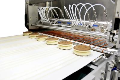 中国 Fully Automatic Pancake Production Line Sandwich Pancake Processing Line Pancake Making Equipment 販売のため