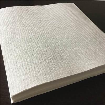 China Crepe / Flat Surface Cooking Oil Filter Paper 150gsm 0.40mm Thickness for sale