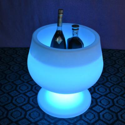 China Wine Plastic LED Ice Bucket Flashing Rechargeable For Outdoor for sale