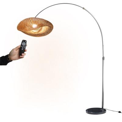 Chine Contrôle de commutateur à lampe à l'ombre de bambou à rotin à LED à vendre
