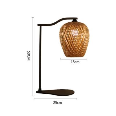 China Atmosphere Rattan Table Lamp , Bamboo Table Light For Indoor Decorative for sale