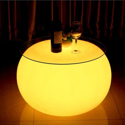 China Moderne commerciële LED verlichte cocktail tafel met oplaadbare lithiumbatterie Te koop