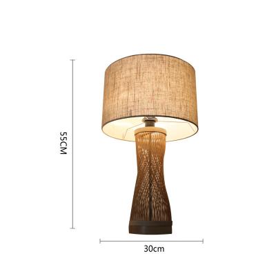 China Natural Bamboo Rattan Table Lamp Rustic Style 2700K For Hotel for sale