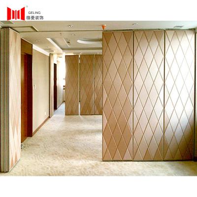 China Soundproof Sliding Partition Wall 95mm Thk Leather Cushion Surface for sale