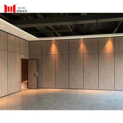 China Hotel 65mm Fireproof Folding Partition Walls Commercial 2000mm 3800mm for sale