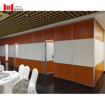 China 320KG Load Bearing Office Partition Wall 65mm Yellow Wooden Dividing Wall for sale