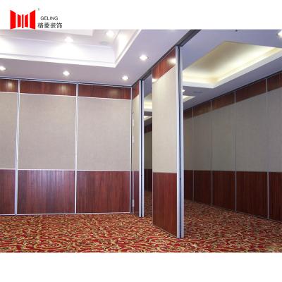 China parede de separação de madeira acústica de 65mm para o espaço de escritórios à venda
