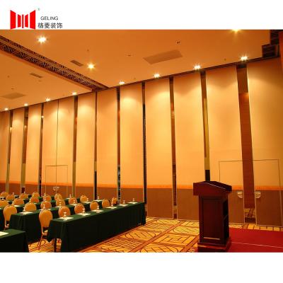China Hotel 38db Acoustic Folding Partition Wall Sound Insulation for sale