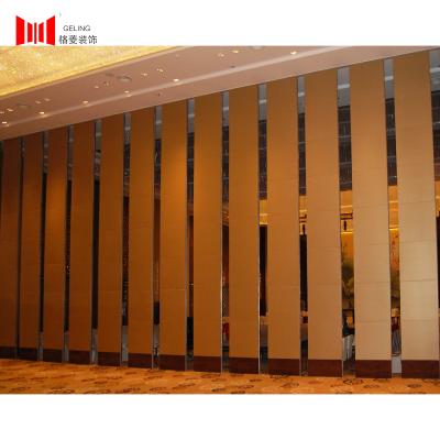 China Fashion 5500mm Fabric Aluminum Decorative Partition Wall Anti Aging for sale