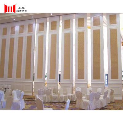 China POM Hanging Wheels Foldable Partition Wall 130mm Removable Divider Wall for sale