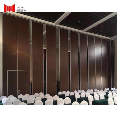 China A dobradura deslizante do ODM divide paredes móveis para o rolamento da carga do hotel 2000KG à venda