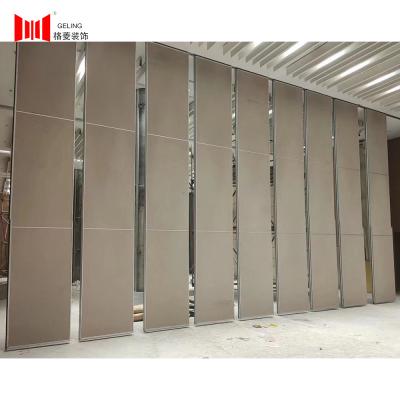 China 13M High fabric Surface Sliding Wall Divider 2000KG Load Bearing for sale