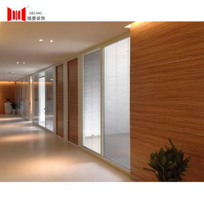 China 80mm Demountable Glass Wall Systems For Office Space 44db Soundproof for sale