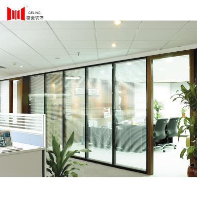 China Clear Glass Office Partition Wall Systems 38-44db Soundproof Glass Partition for sale
