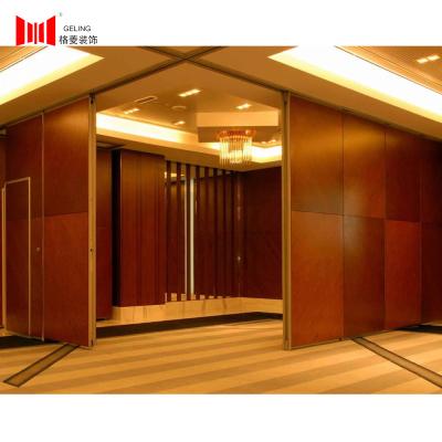 China Modern Dry Leather Folding Wall Partition Soundproof Movable for sale