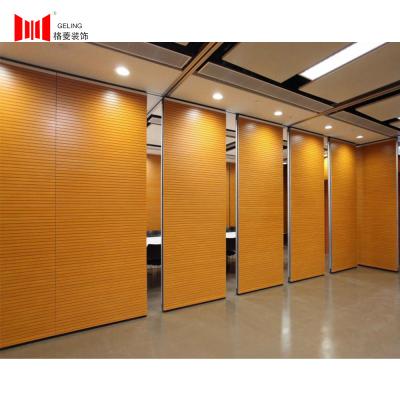 China Modular Wood Folding Partition Wall Panel For Restaurant for sale